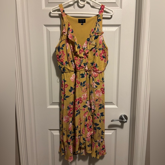 AUW - Floral Summer Dress - Picture 1 of 7